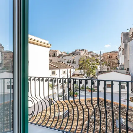 Palazzo Giglio Charme Apartment